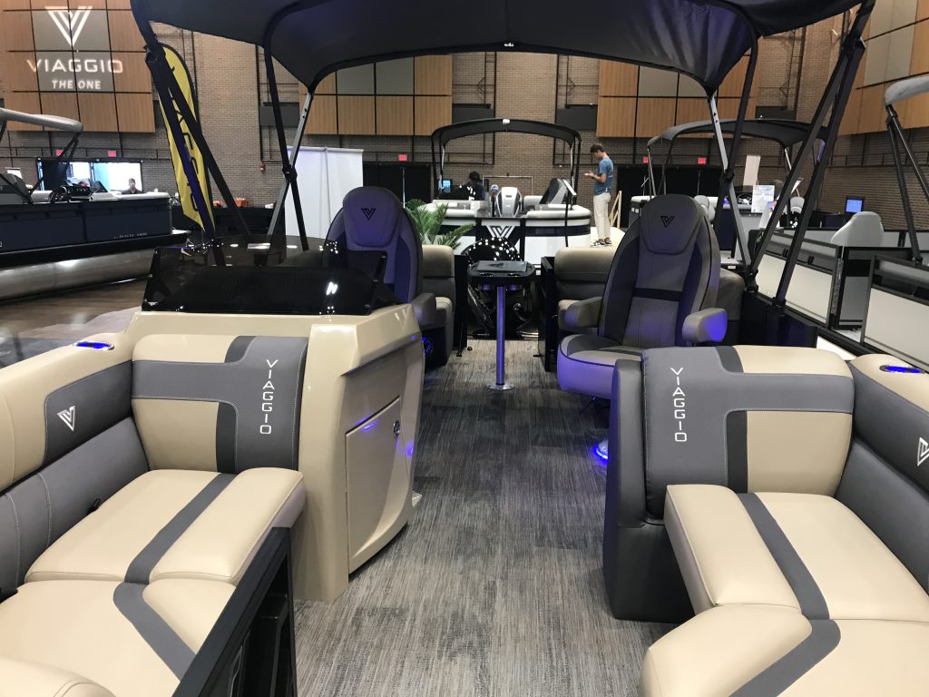 Viaggio Lago X 18 U Interior Pontoon Boat